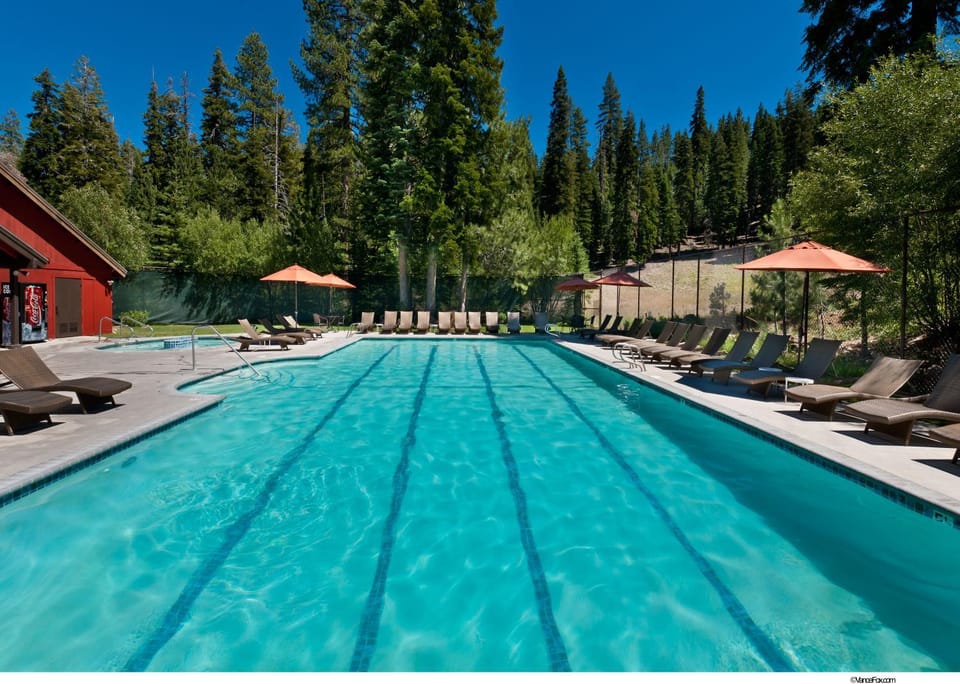 On site, Swimming pool, Swimming pool