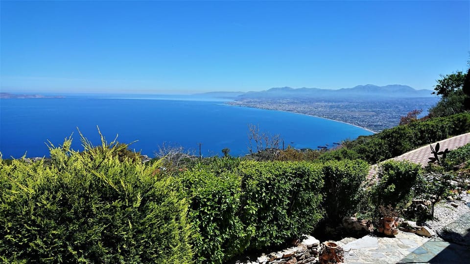 City view, Sea view