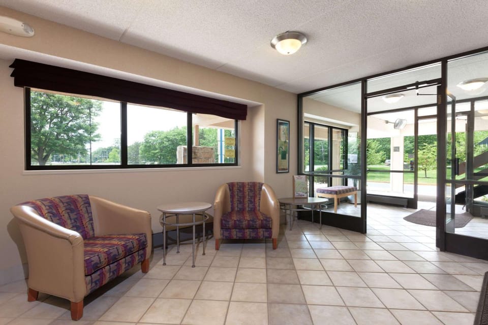 Lobby or reception, On site