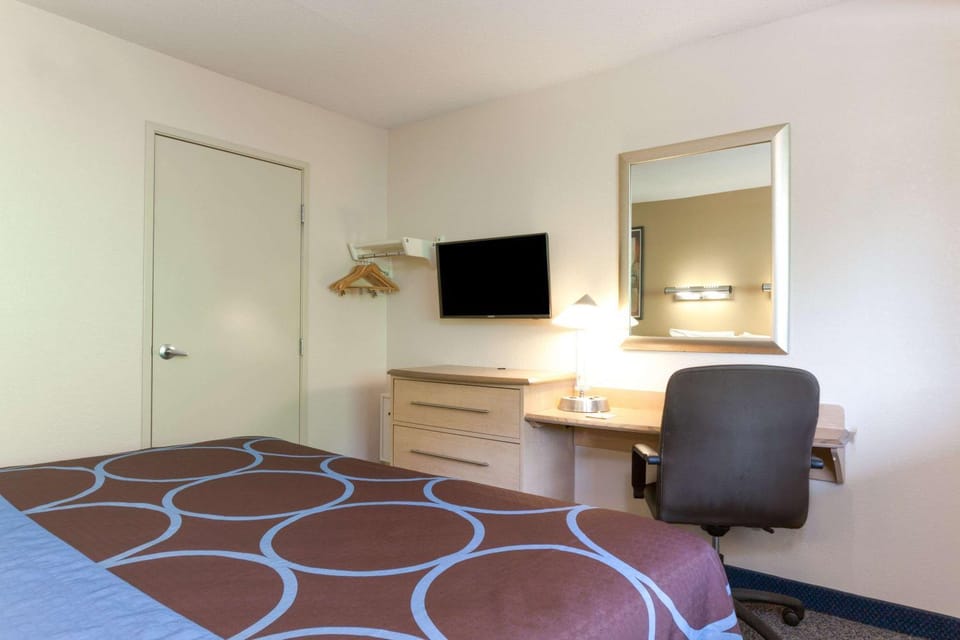 Photo of the whole room, On site