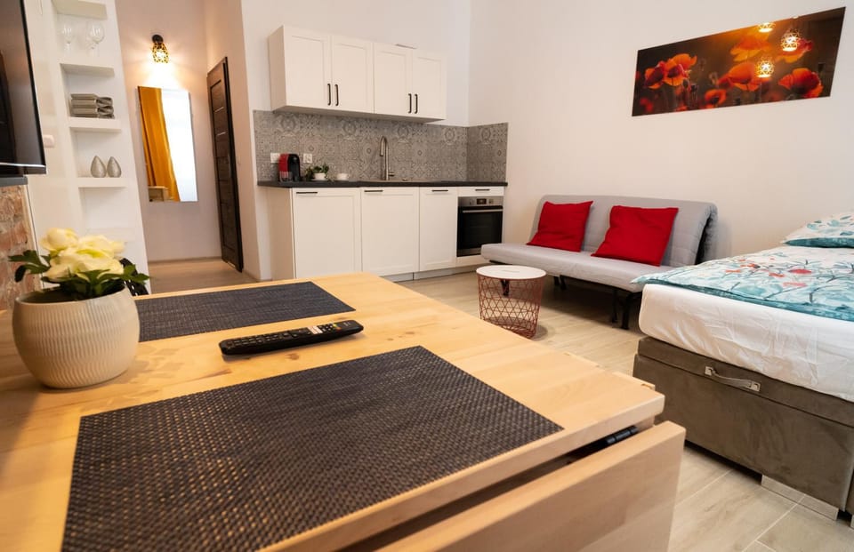 Bed, Kitchen or kitchenette, Photo of the whole room