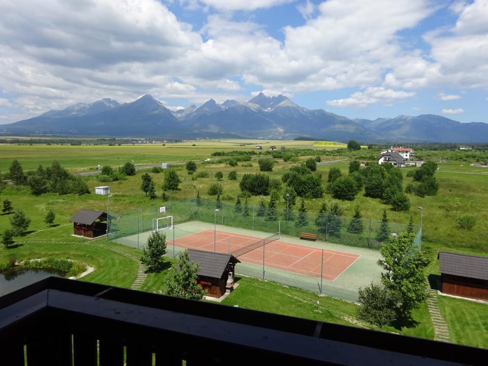 Balcony/Terrace, Garden view, Mountain view