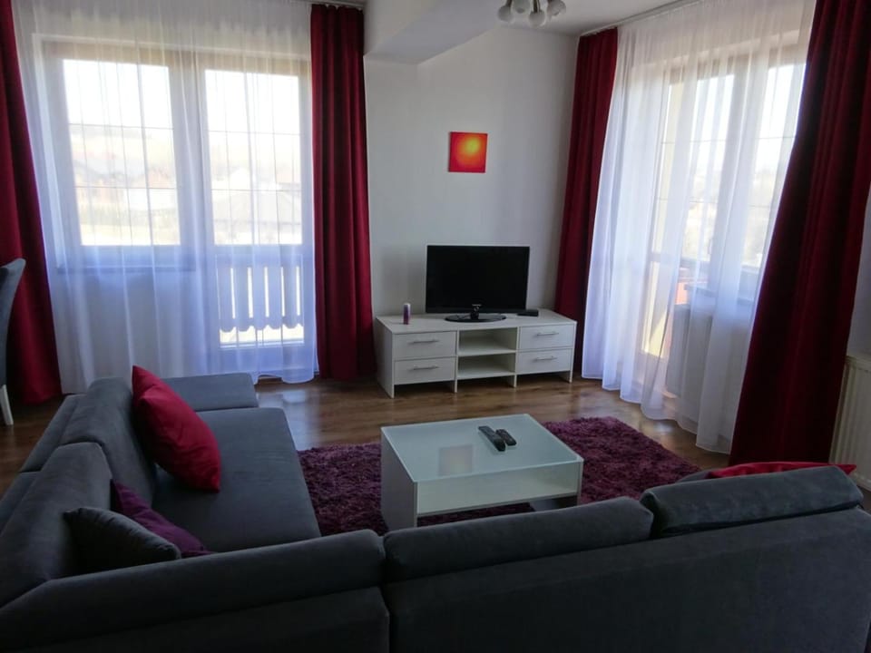TV and multimedia, Balcony/Terrace, Living room