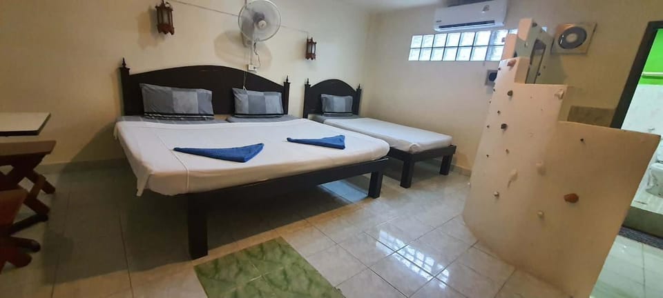 Seaworld Guesthouse Bed and Breakfast in Krabi Changwat