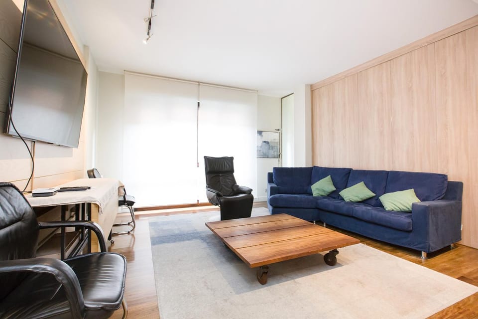 Communal lounge/ TV room, TV and multimedia, Living room, Seating area