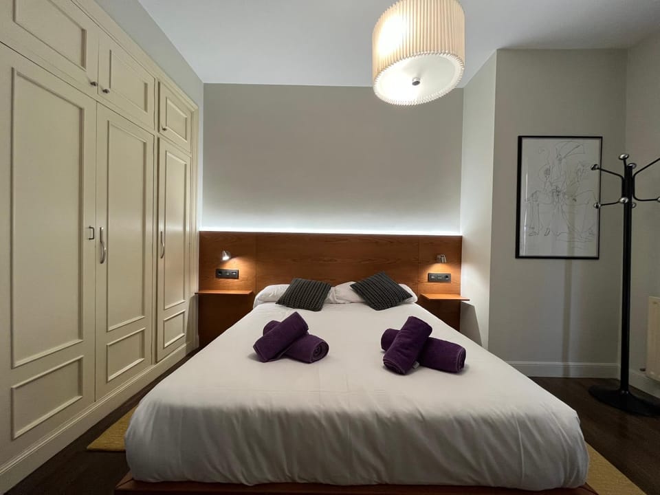 Bed, Photo of the whole room, Bedroom, towels, wardrobe