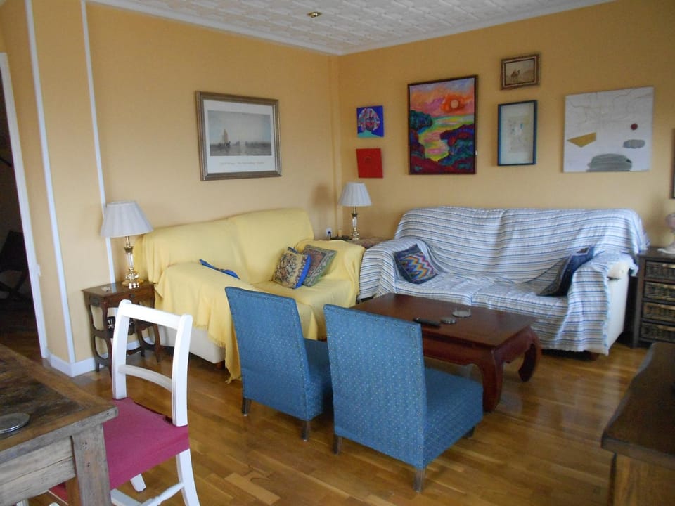 TV and multimedia, Living room, Landmark view, Mountain view, Sea view