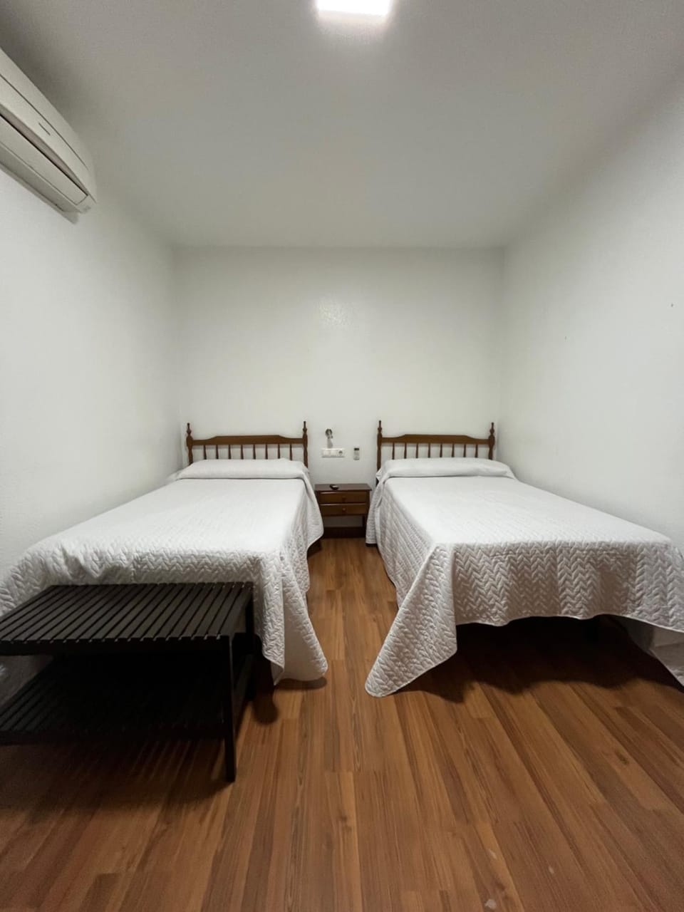 Bed, air conditioner