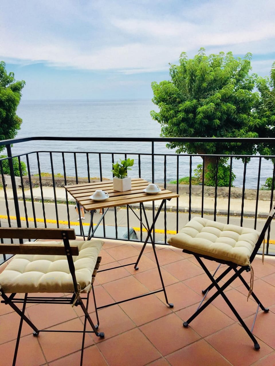 Spring, Natural landscape, Balcony/Terrace, Balcony/Terrace, Beach, Sea view, Street view