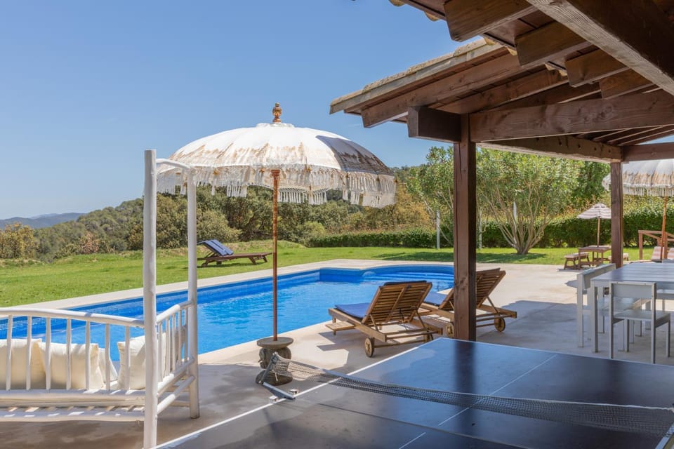 Mountain view, Pool view, Swimming pool