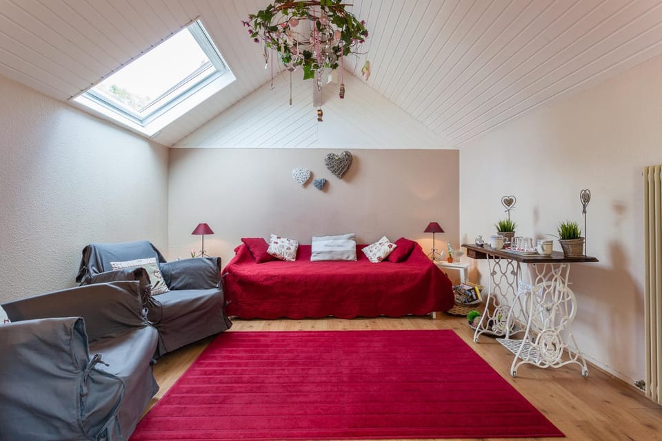 Living room, Seating area