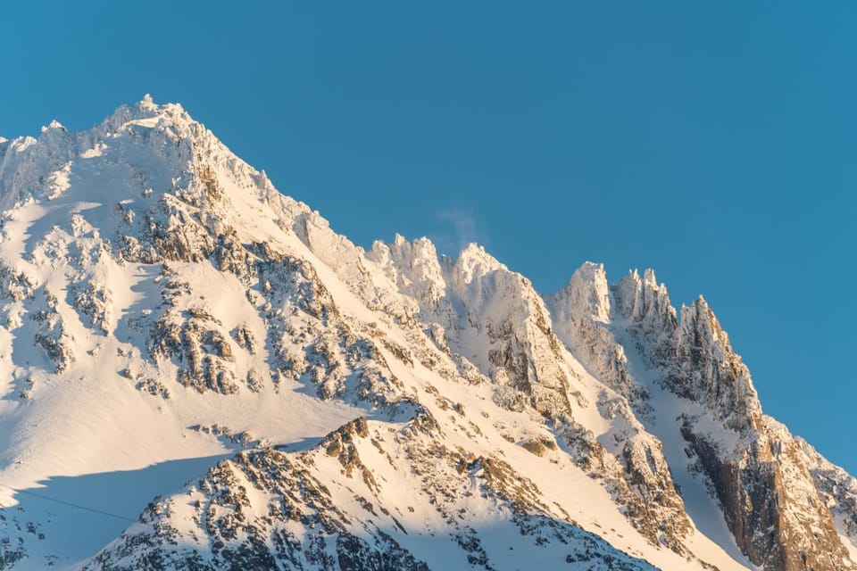 Nearby landmark, Day, Natural landscape, Winter, Mountain view