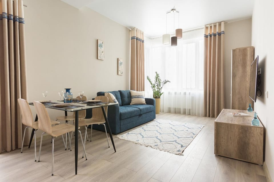 Seating area, Dining area