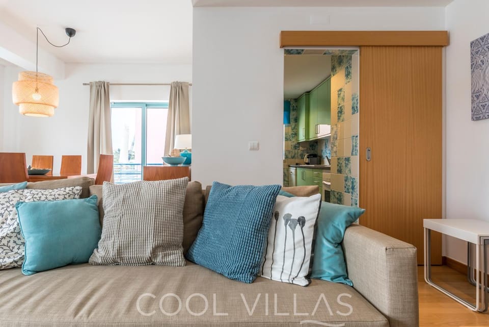 Bed, Kitchen or kitchenette, Living room