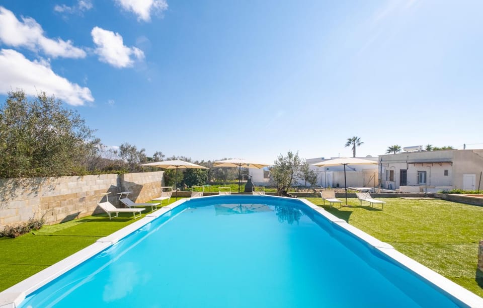 Property building, Swimming pool