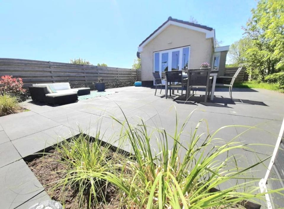 Huisje Britt met grote tuin en veel privacy House in North Holland (province)