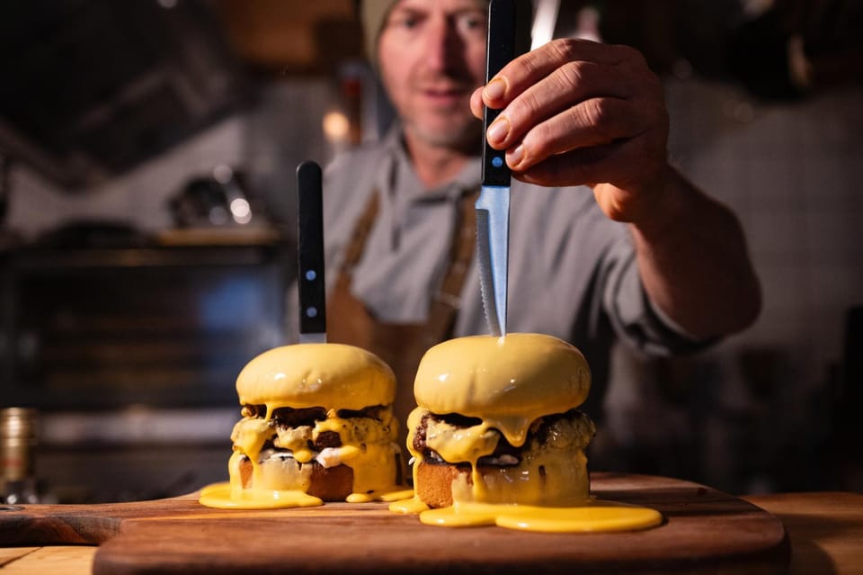 Restaurant/places to eat, Lounge or bar, Evening entertainment