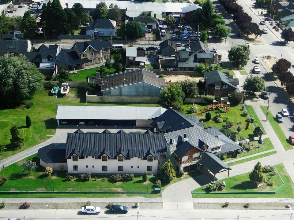 Property building, Bird's eye view, Location