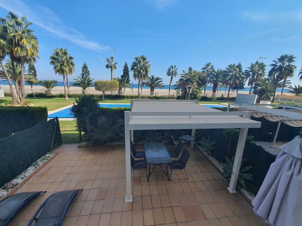 Primera línea playa Apartment in Roquetas de Mar