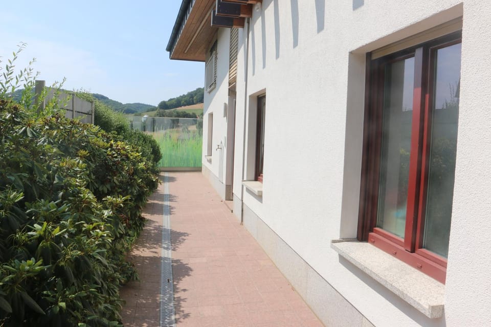 Facade/entrance, Mountain view