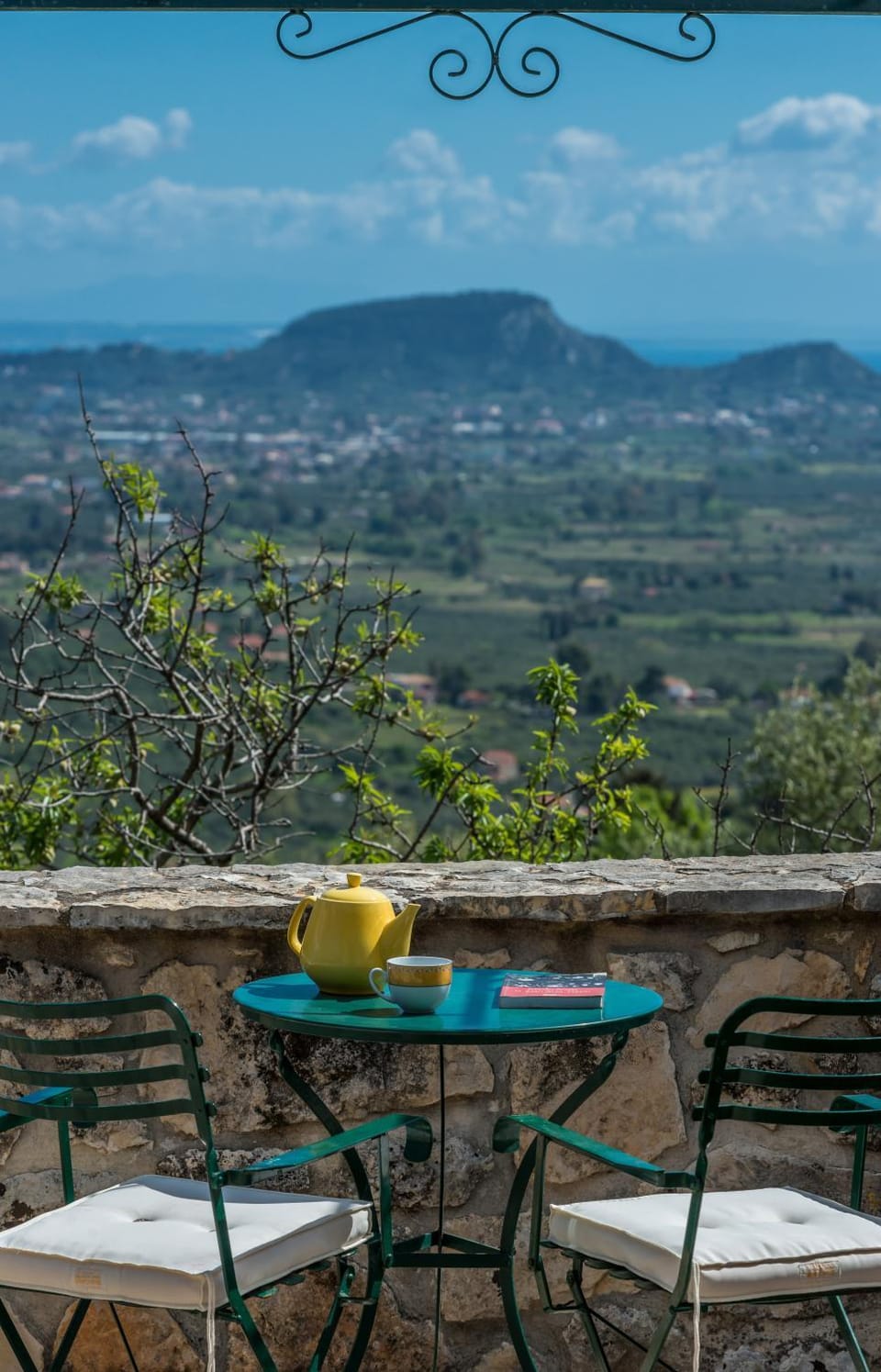 Garden view, Landmark view, Mountain view