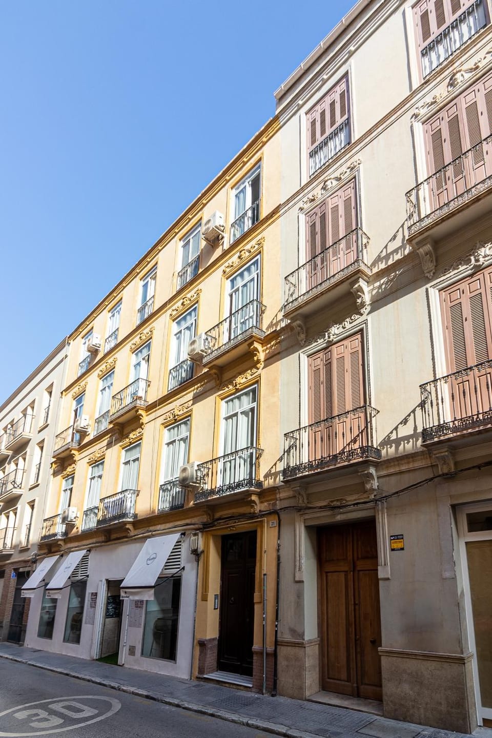 Property building, Facade/entrance