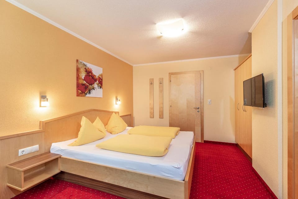 Bed, Bedroom, wardrobe