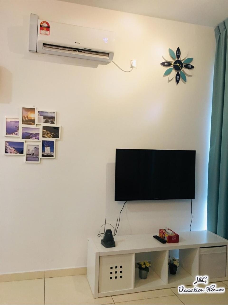 Santorini by J&G - FREE WiFi & Netflix Apartment in Johor Bahru