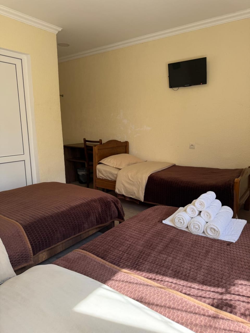 TV and multimedia, towels