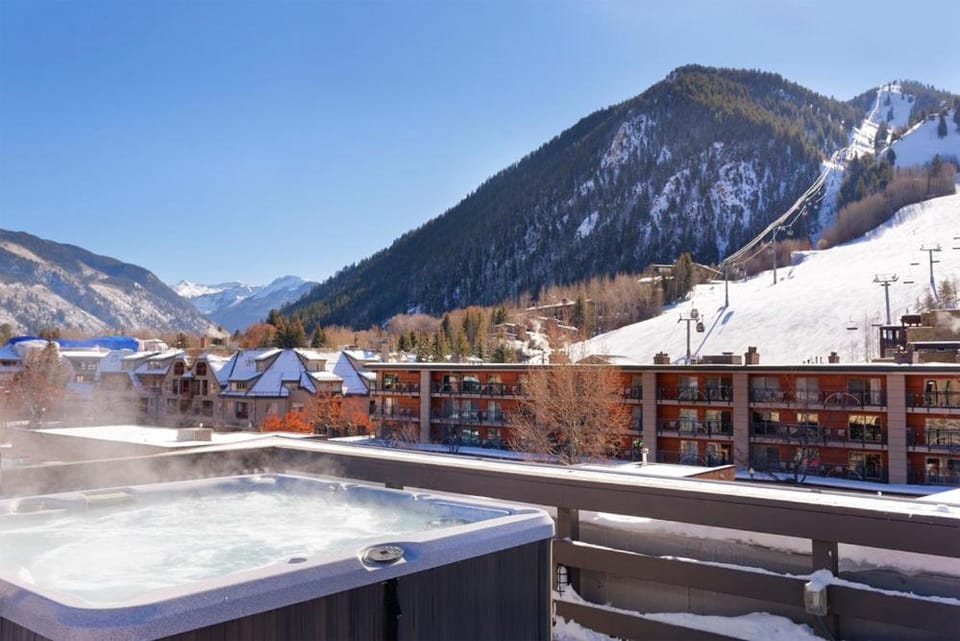 Winter, Hot Tub, Mountain view