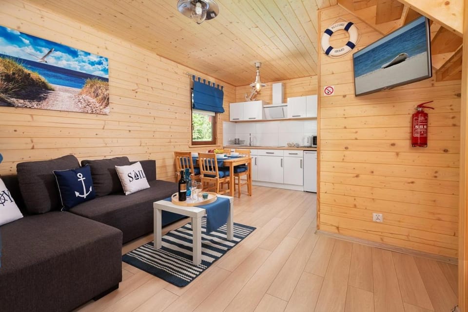 Kitchen or kitchenette, Living room, Seating area, Dining area, Evening entertainment