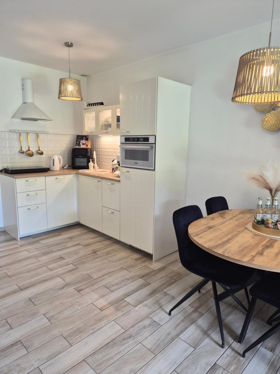 Coffee/tea facilities, Kitchen or kitchenette, Dining area, dishwasher, minibar, oven, pet friendly, stove, toaster