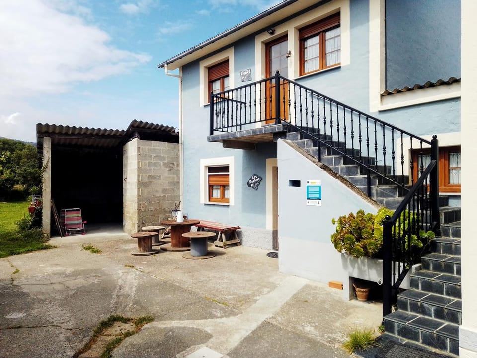 Property building, Patio, Facade/entrance, Area and facilities