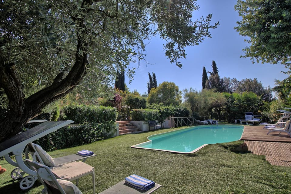 Casa della Musica - Elegante villa storica con giardino e piscina Bed and Breakfast in Umbria