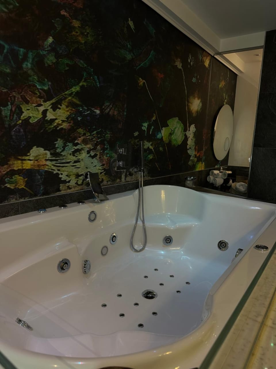 Hot Tub, Sauna, Bathroom, Coffee/tea facilities, Bath