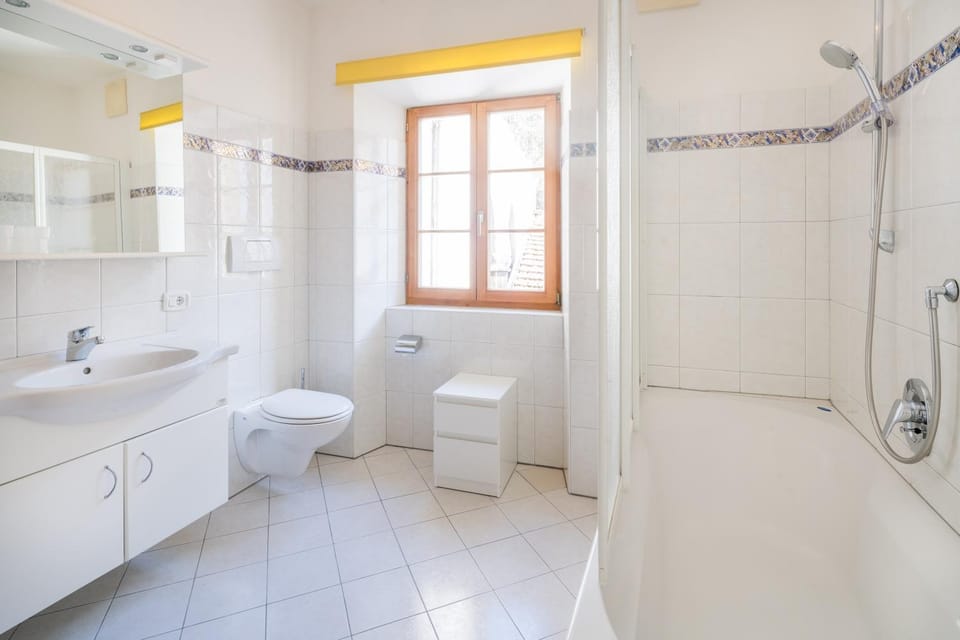 Toilet, Bathroom, Bath