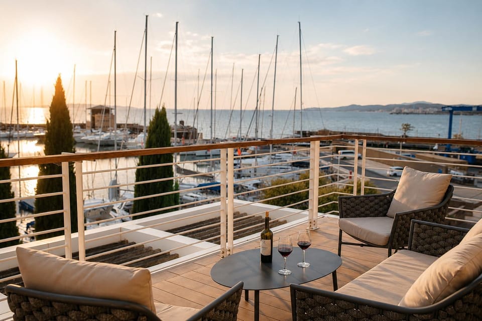 Natural landscape, View (from property/room), Balcony/Terrace, Sea view
