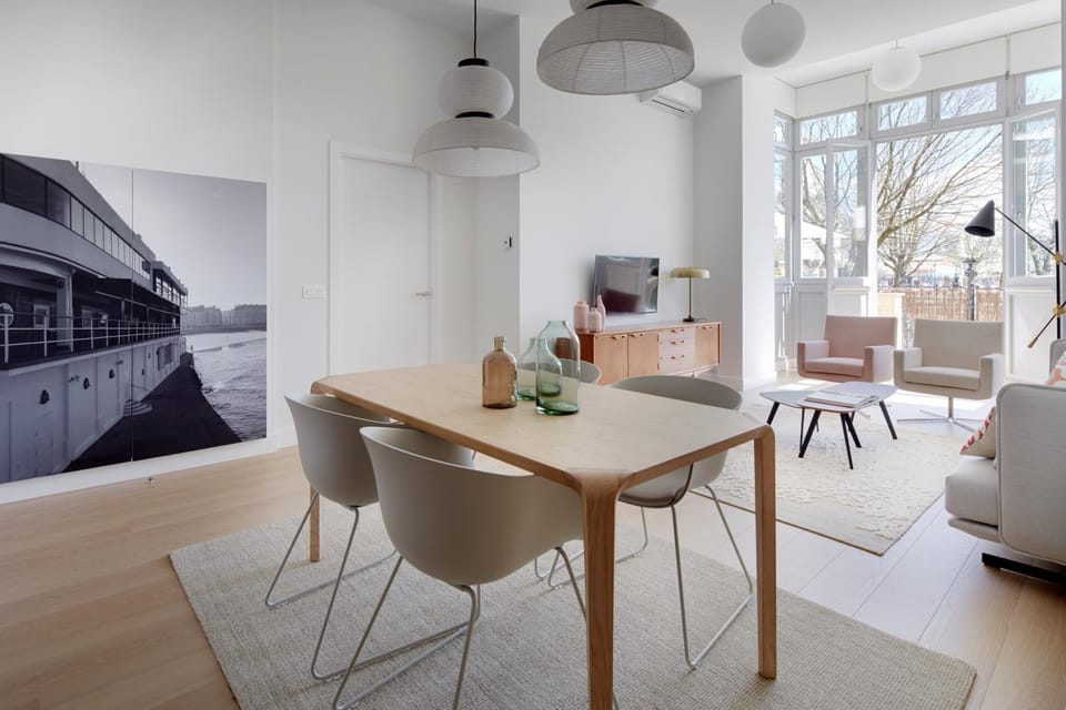 Living room, Dining area