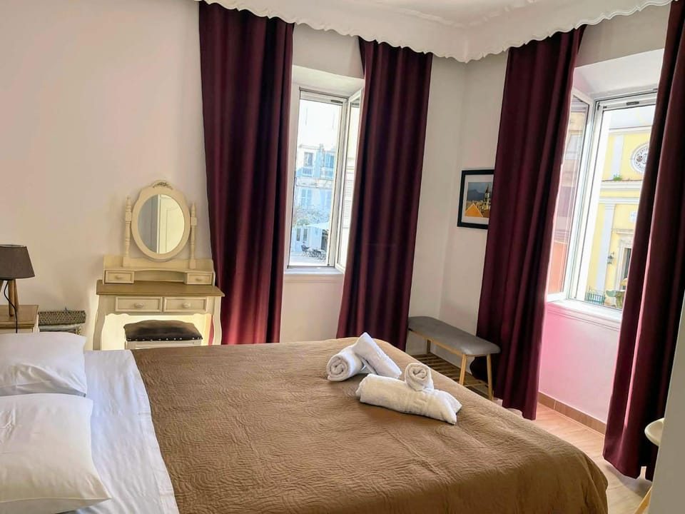 Bed, View (from property/room), Photo of the whole room, Bedroom, towels