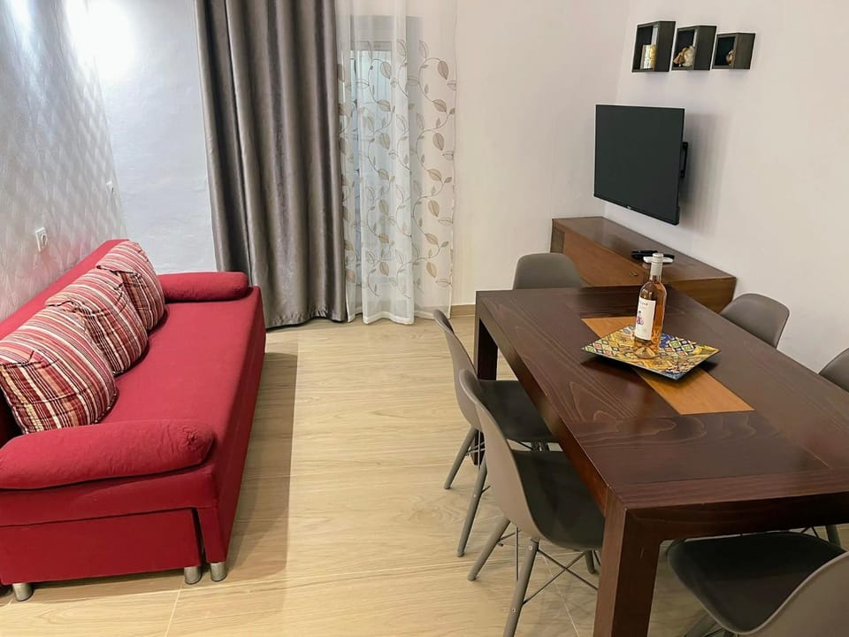 TV and multimedia, Living room, Dining area
