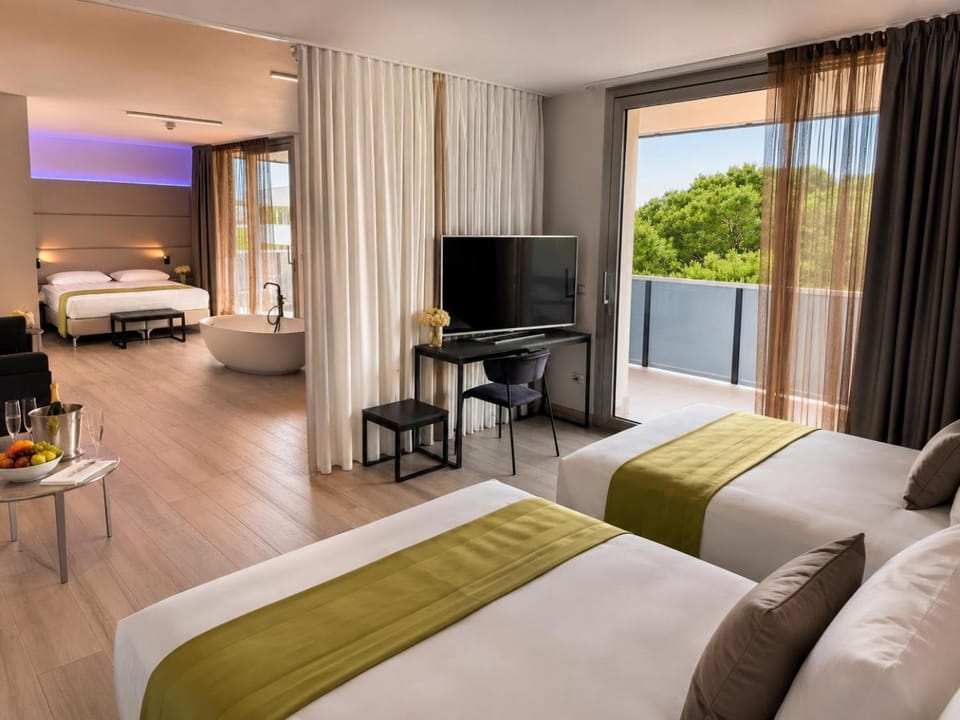 HOTEL VENICE BEACH HVB 34 Lifestyle 4 Superior Hotel in Bibione