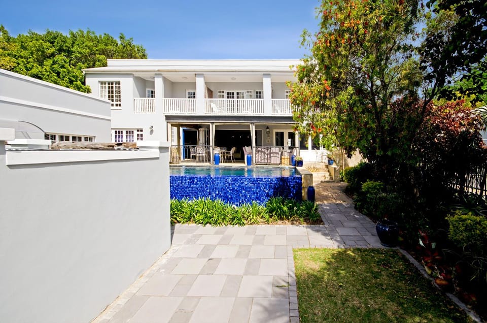 Property building, Garden, Pool view, Swimming pool