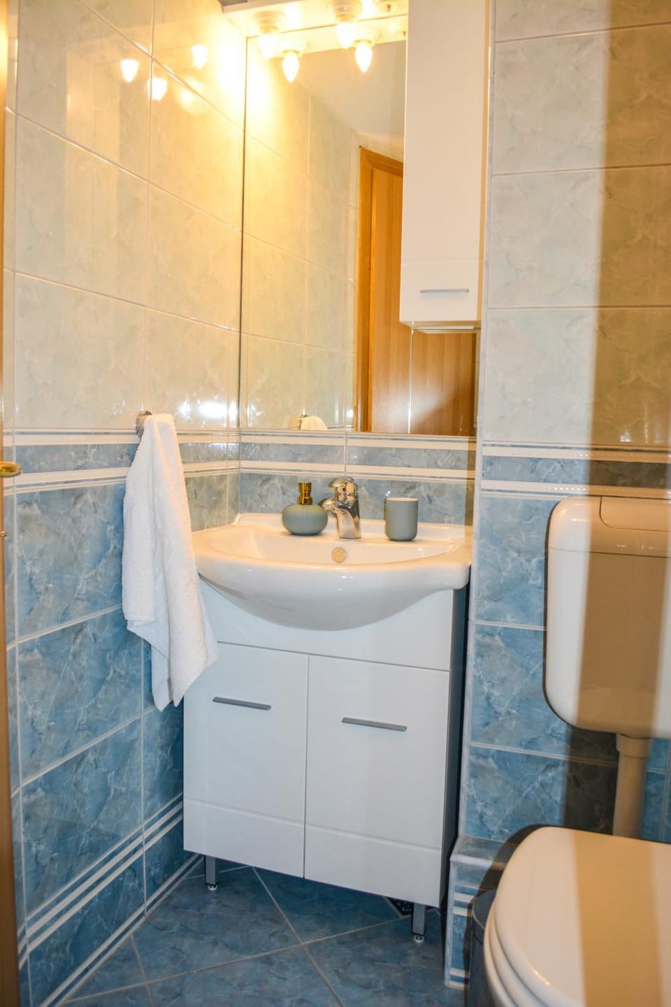 Toilet, Bathroom