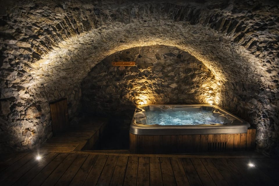 Natural landscape, Hot Tub