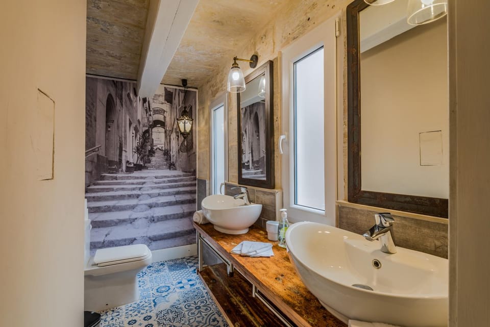 Valletta Lucente Guest House Bed and Breakfast in Valletta