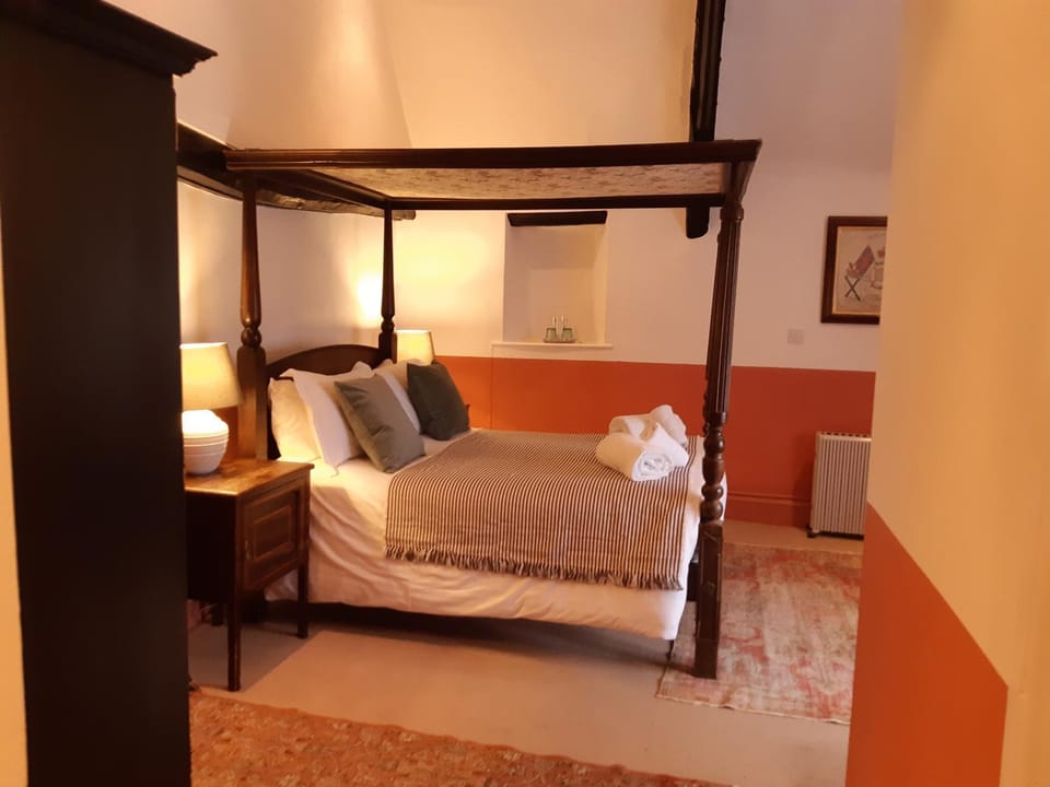 Bed, Decorative detail, Bedroom, Inner courtyard view