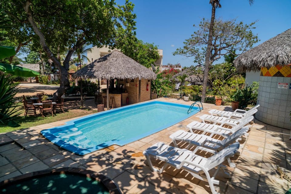 Day, Swimming pool, sunbed
