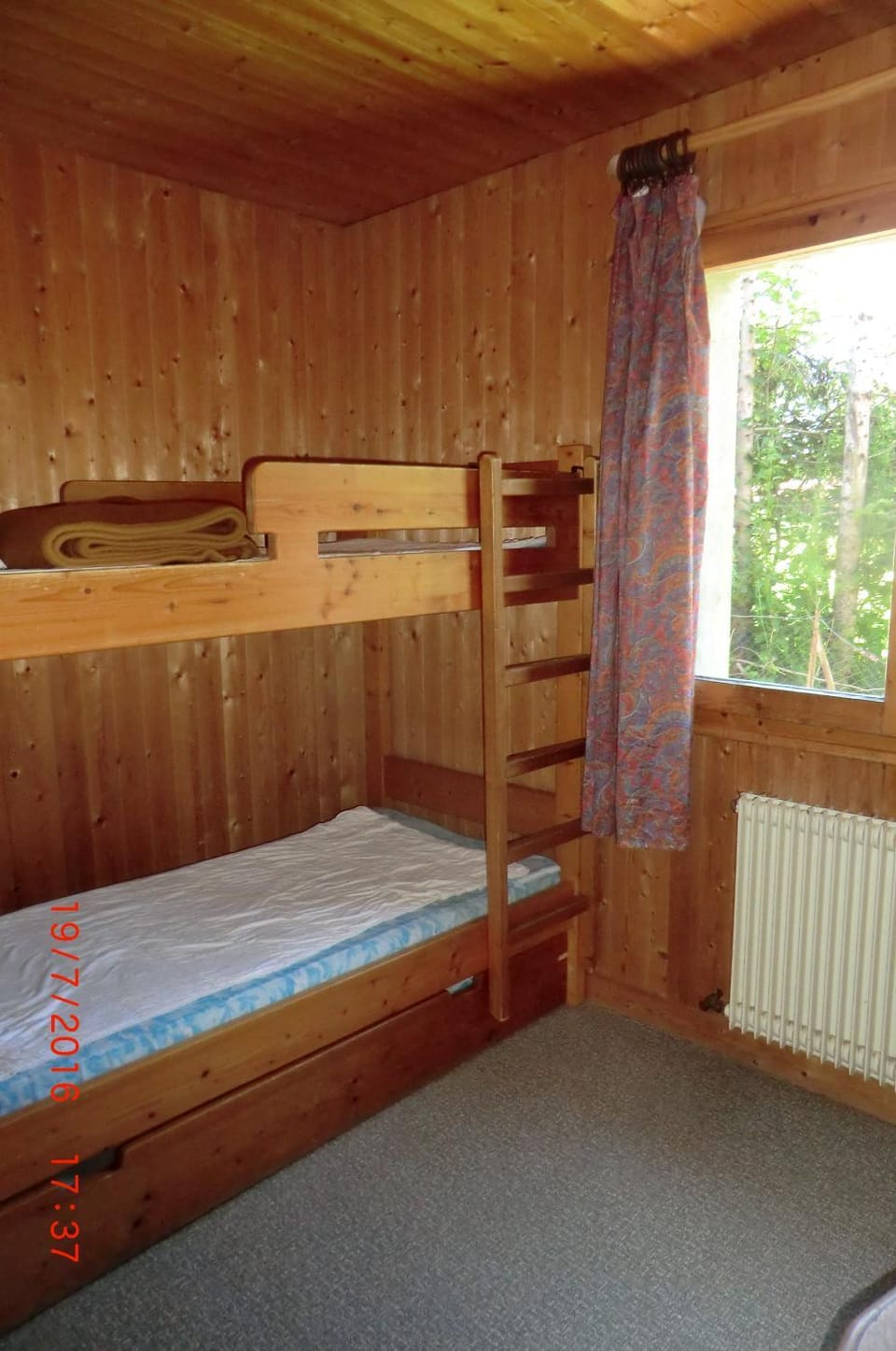 bunk bed