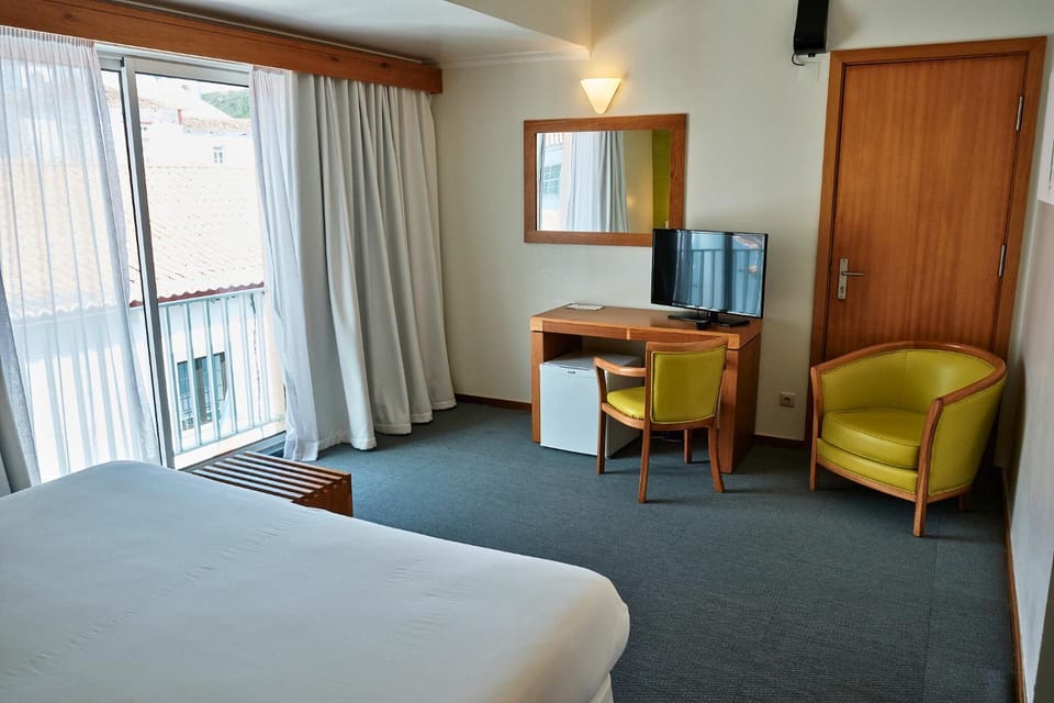 Communal lounge/ TV room, Bed, TV and multimedia, Kitchen or kitchenette, Photo of the whole room, Evening entertainment, Bedroom, hair dresser, minibar, wardrobe