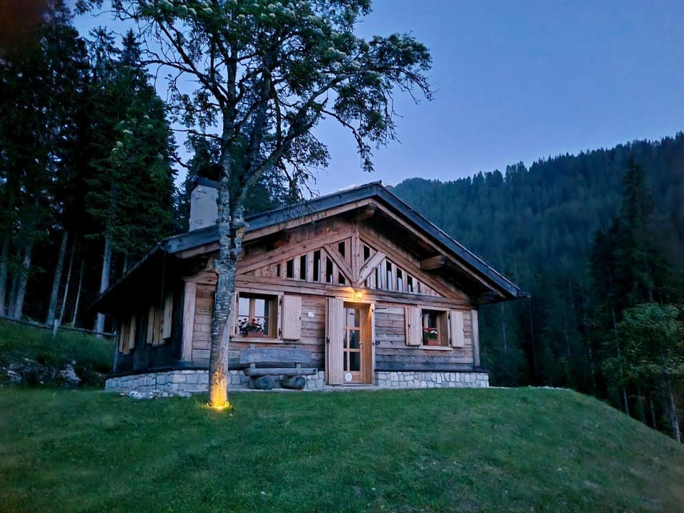Property building, Facade/entrance, Off site